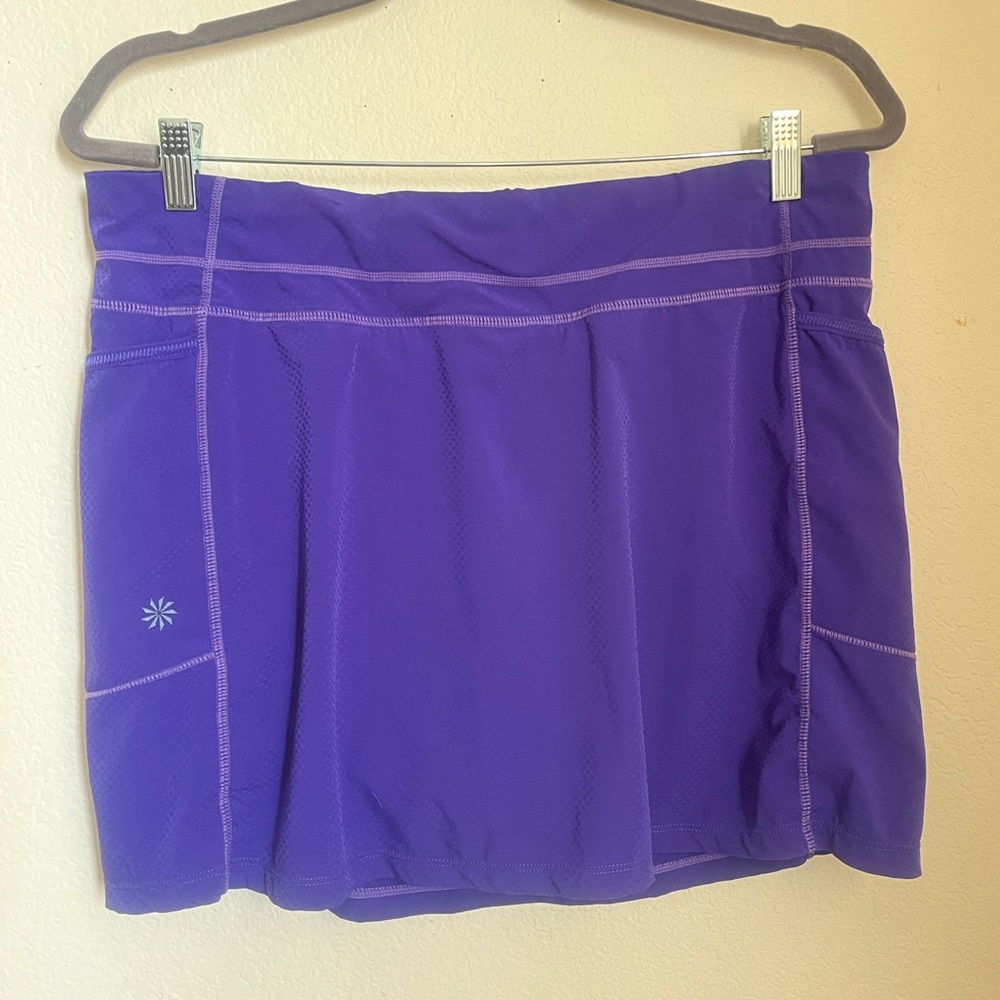 Athleta women’s skorts. 5 pockets. Size L
